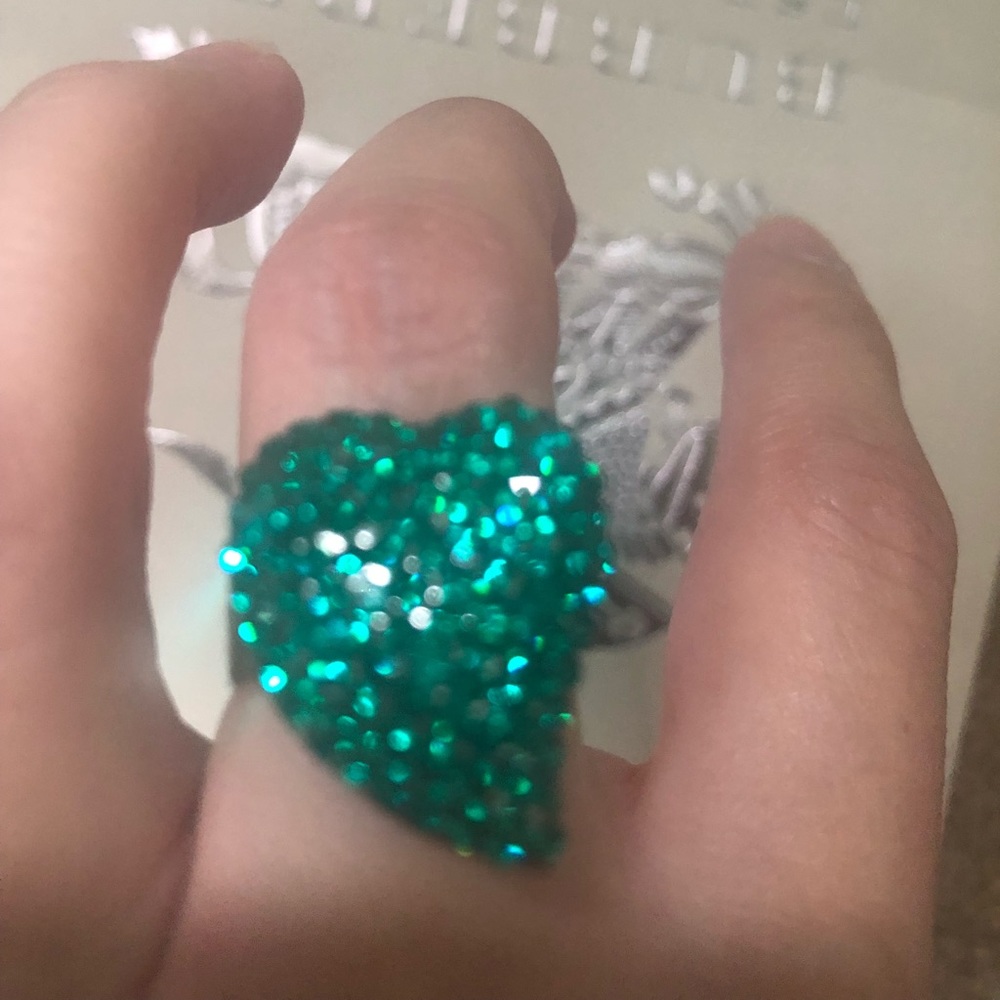 green ring - Picture 6 of 6